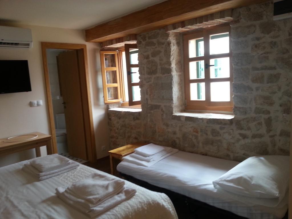 Dvori Svetog Mihaela Apartment ชิเบนิก ห้อง รูปภาพ