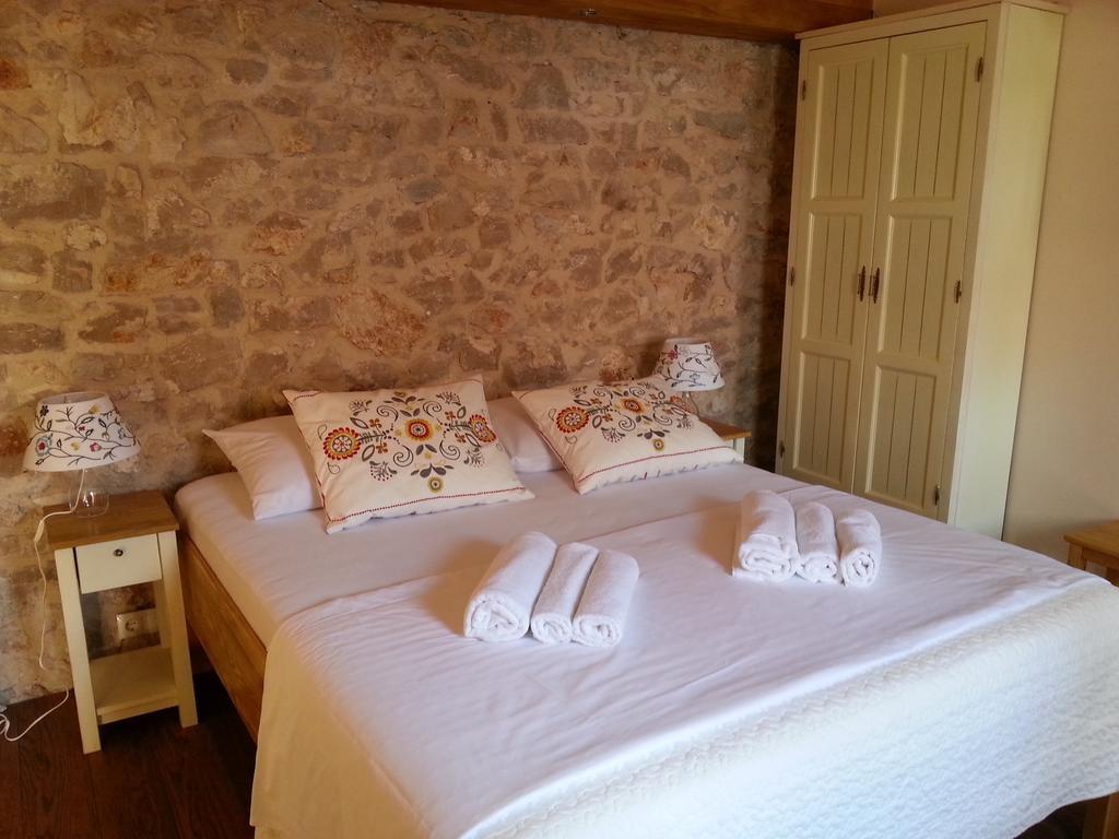 Dvori Svetog Mihaela Apartment ชิเบนิก ห้อง รูปภาพ