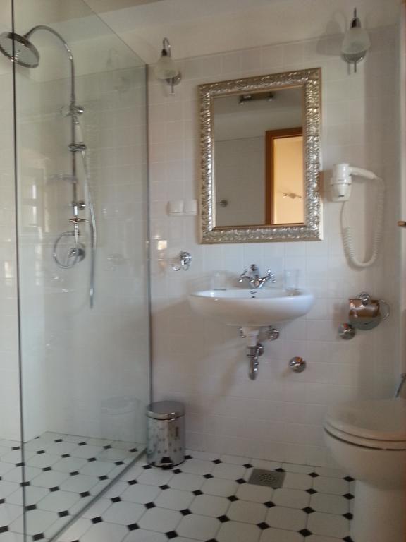 Dvori Svetog Mihaela Apartment ชิเบนิก ห้อง รูปภาพ