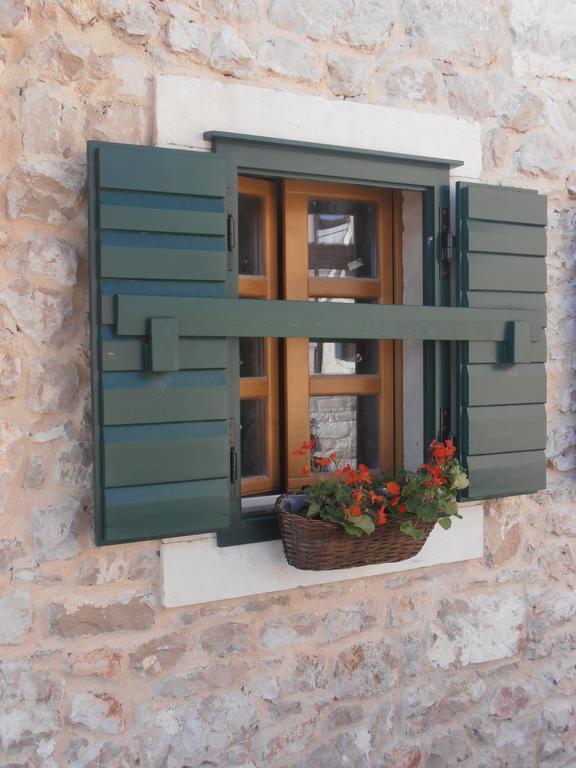 Dvori Svetog Mihaela Apartment ชิเบนิก ห้อง รูปภาพ