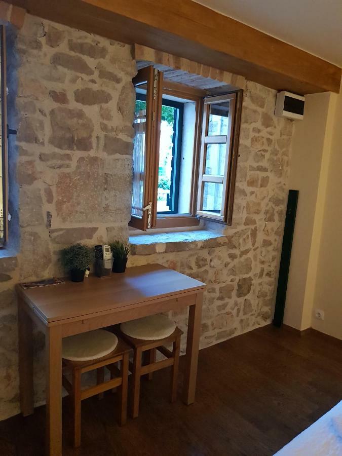 Dvori Svetog Mihaela Apartment ชิเบนิก ภายนอก รูปภาพ