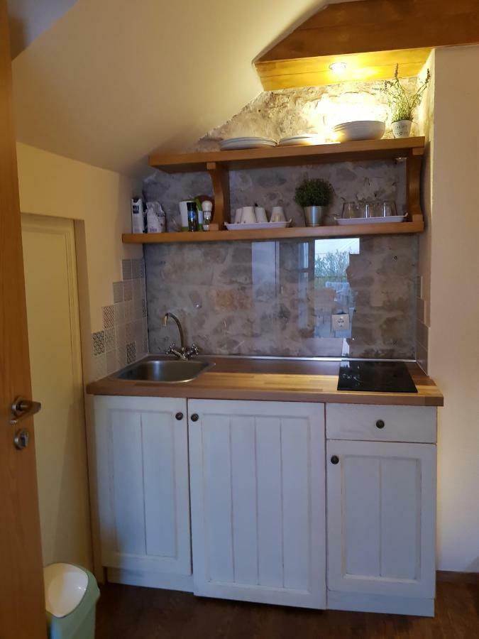 Dvori Svetog Mihaela Apartment ชิเบนิก ภายนอก รูปภาพ